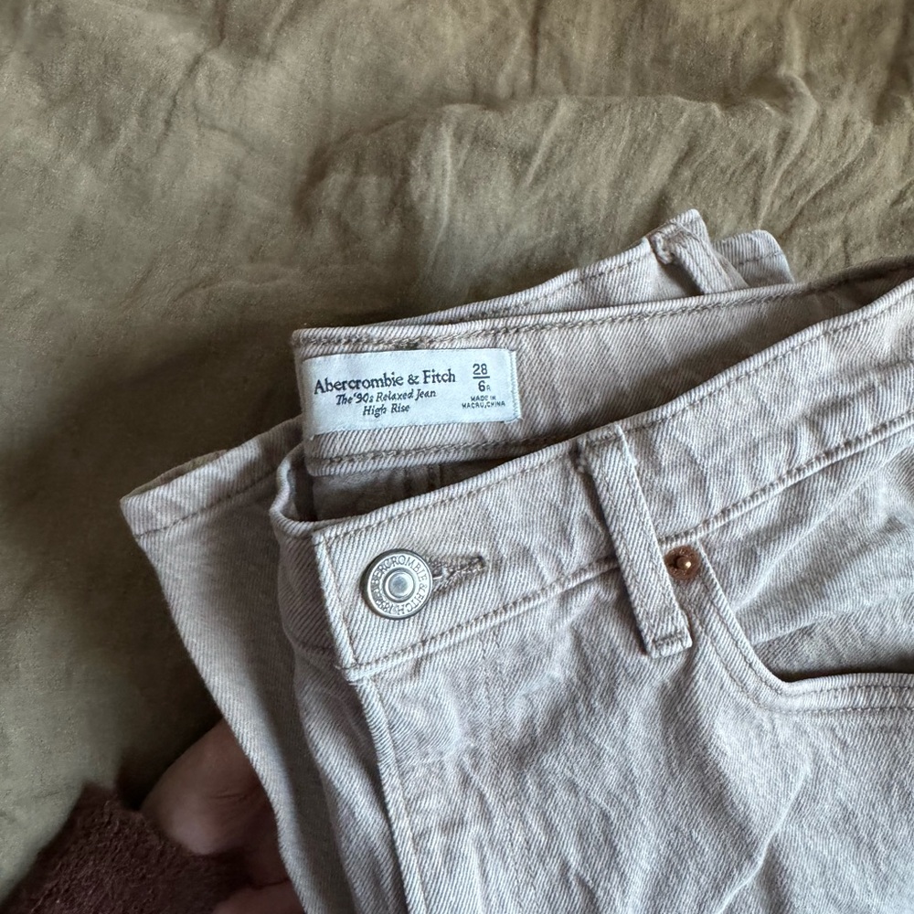 Abercrombie & Fitch Women's Cream High Rise Jeans
